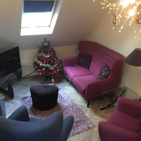 2 Bedroom Furnished Apartment In A Rural Position Stone  Exteriér fotografie