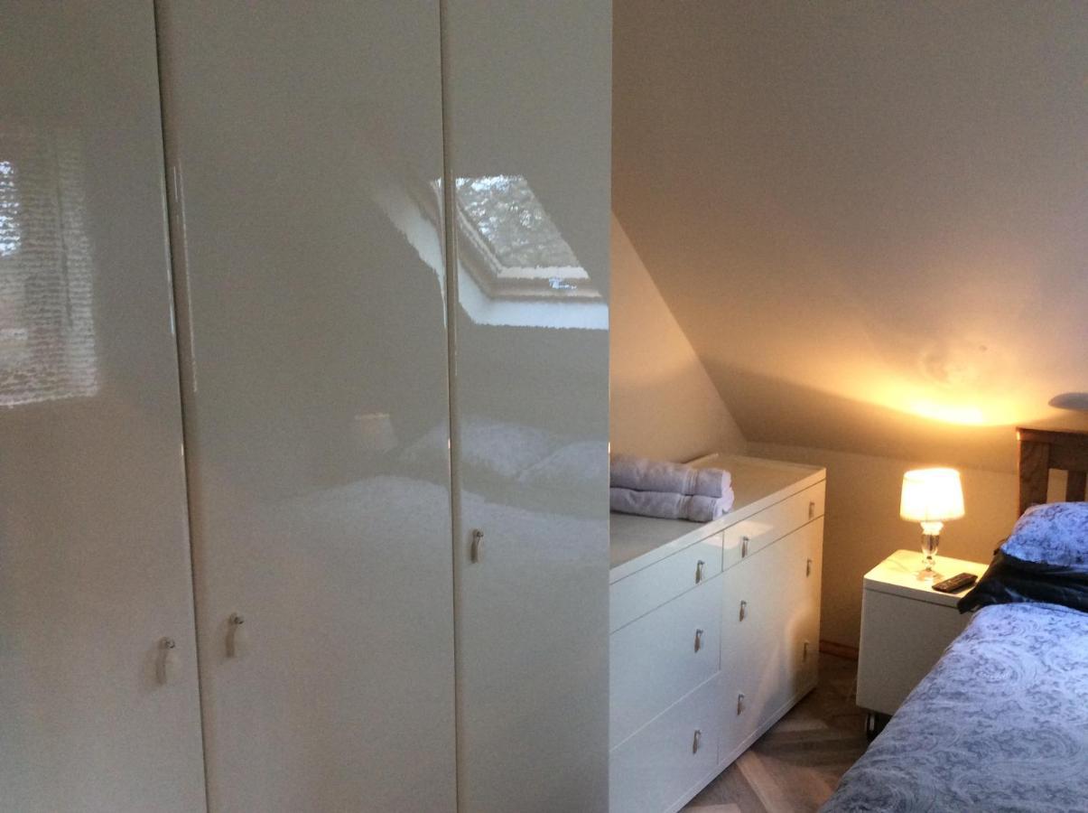 2 Bedroom Furnished Apartment In A Rural Position Stone  Exteriér fotografie