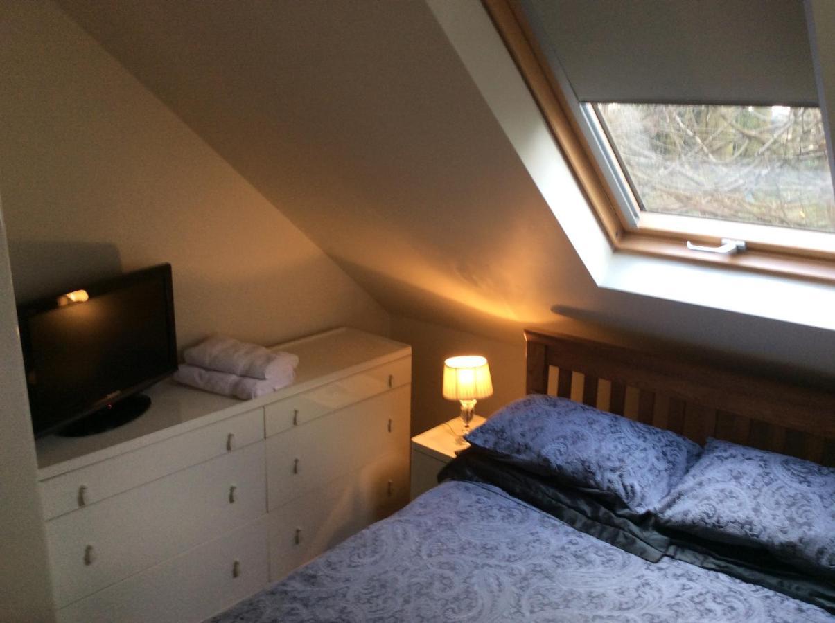 2 Bedroom Furnished Apartment In A Rural Position Stone  Exteriér fotografie