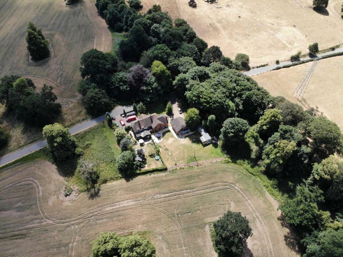2 Bedroom Furnished Apartment In A Rural Position Stone  Exteriér fotografie